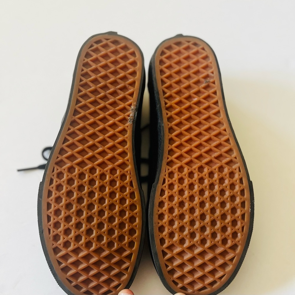 Vans - Picture 5 of 5